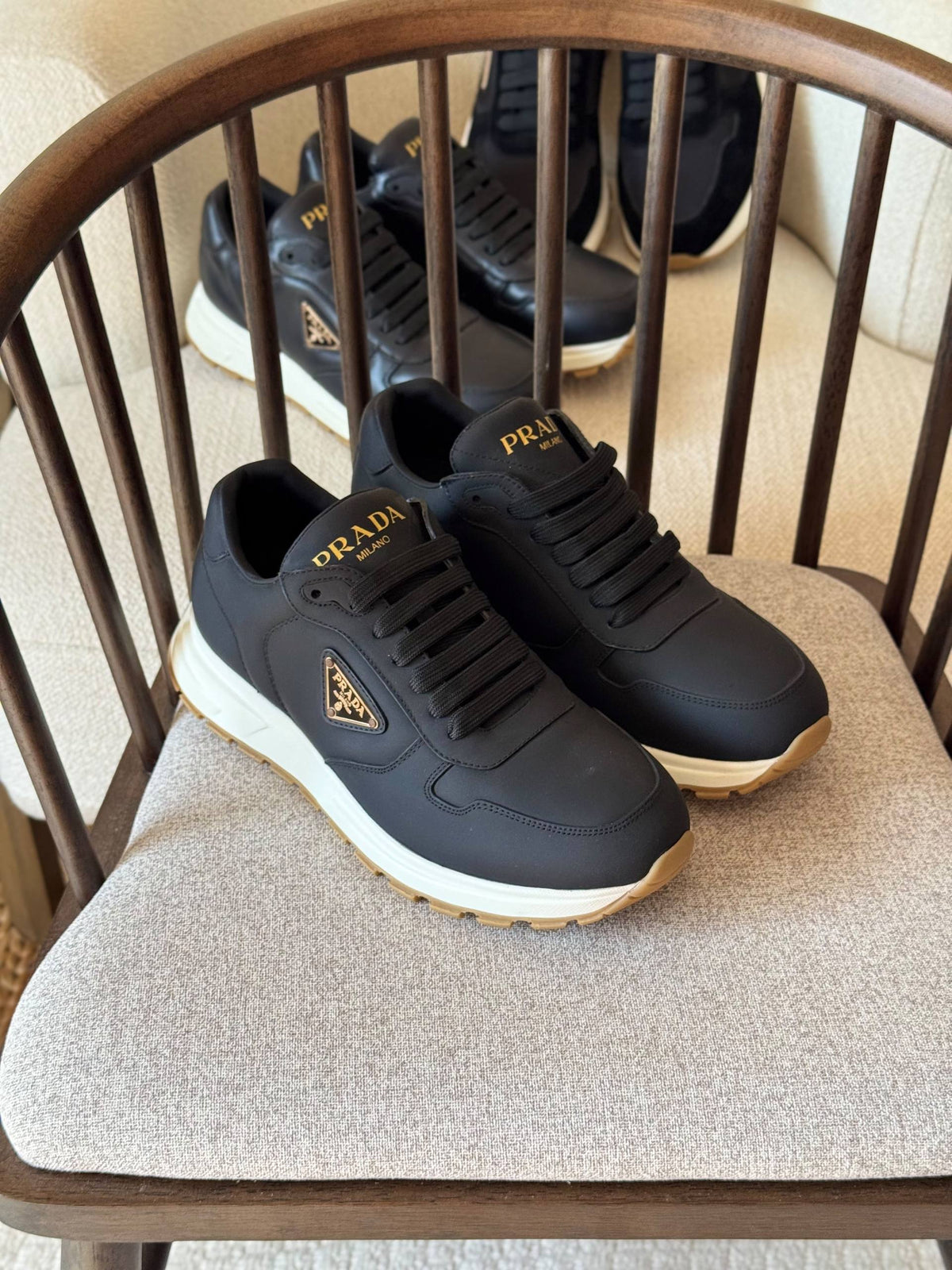 Prada Sneakers

Vip Quality

Size: 40 to 46
480 dhs🇦🇪🇦🇪

Zain185
♥️♥️♥️