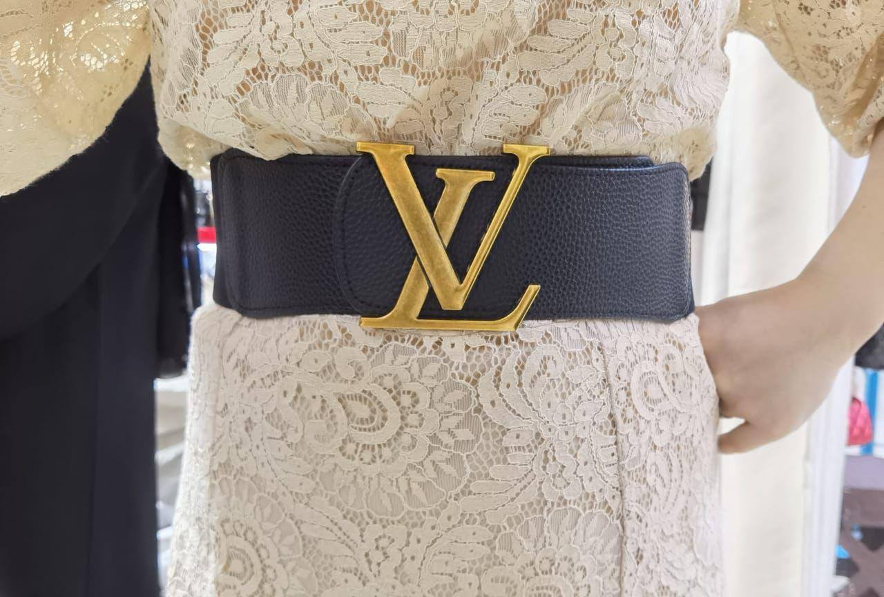 🌈Brand Elastic belt
Width: 8 cm
Long: 80-115 cm
25 dhs✅

Zain115
♥️♥️♥️