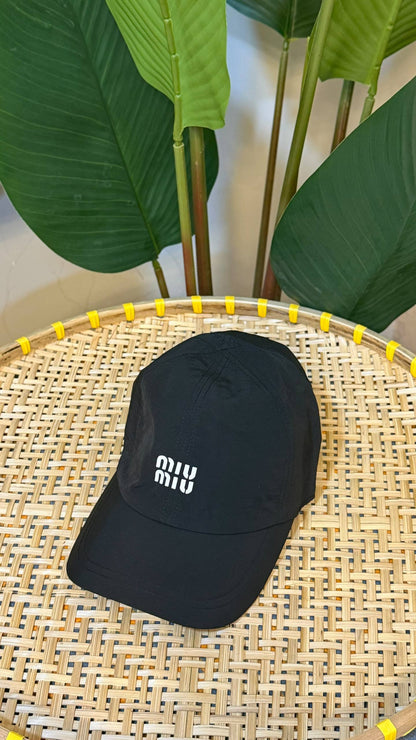 Miu miu

VVIP QUALITY

180 dhs🇦🇪🇦🇪

Zain281
♥️♥️♥️