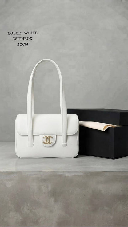 Chanel ᴛᴏᴘ ʜᴀɴᴅʟᴇ ғʟᴀᴘ
ᴡɪᴛʜʙᴏx
ʟᴇᴀᴛʜᴇʀ
sɪᴢᴇ:22ᴄᴍ
100 dhs🇦🇪🇦🇪

Zain56
♥️♥️♥️