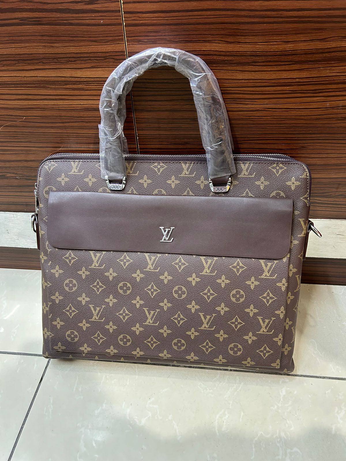 Laptob Bags
110 dhs✅

Zain190
♥️♥️♥️