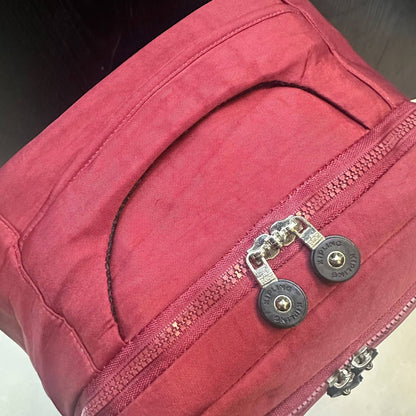 Kipling luggage 

good quality 

special offer 

120 dhs…🇦🇪🇦🇪
Zain295
♥️♥️♥️