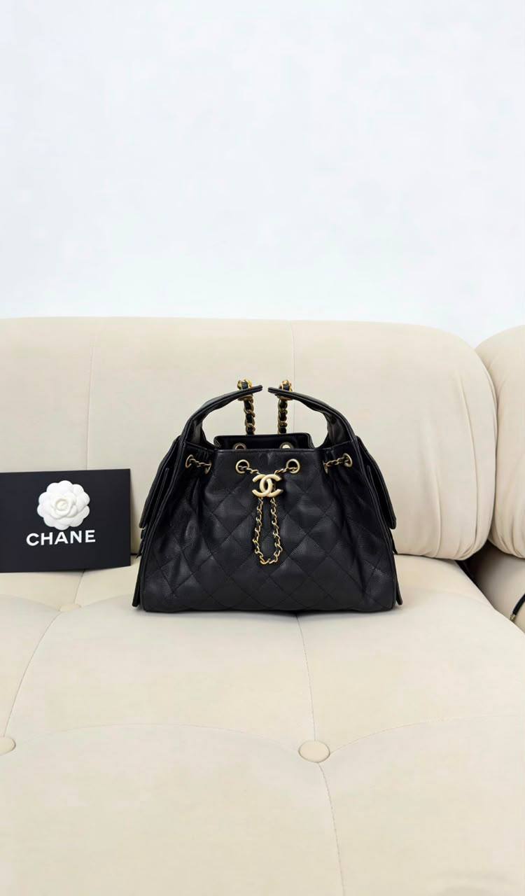 Chanel

95 dhs🇦🇪🇦🇪🇦🇪

size：22cm


Zain35
♥️♥️♥️