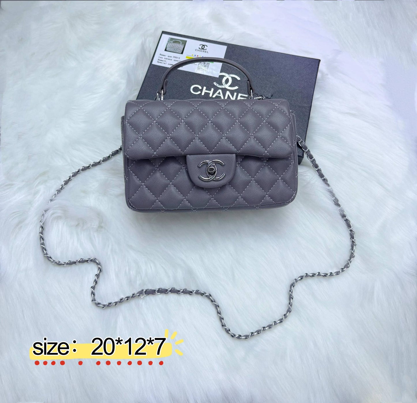 Chanel
✨✨NEW ✨✨
90 dhs❣️

with box
🎁🎁🎁

Zain38
♥️♥️♥️