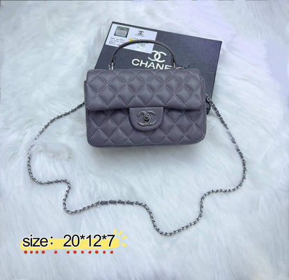 Chanel
✨✨NEW ✨✨
90 dhs❣️

with box
🎁🎁🎁

Zain38
♥️♥️♥️