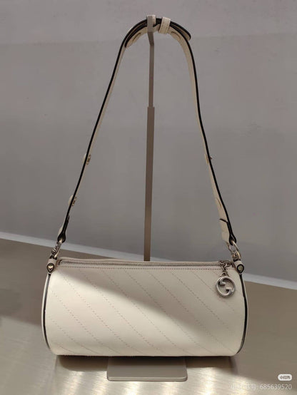 Mixed brands (bags)
Dior
Balenciaga
Lv
Valentino
Chanel
Gucci
Celine
Baguette
Miu Miu

120 dhs🇦🇪🇦🇪

Zain10
♥️♥️♥️