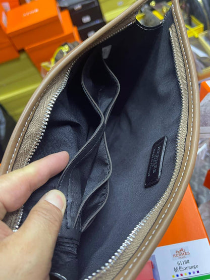 Hermes 
Size: 26cm

With box 
🎁🎁🎁

65 dhs🗽

Zain50
♥️♥️♥️