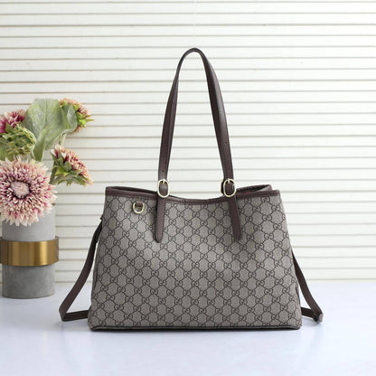 Gucci
High quality
Size: 37cm
115 dhs❣️

Zain50
♥️♥️♥️