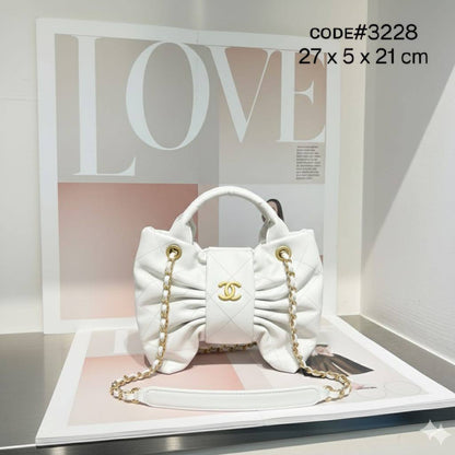 CHANEL ᴍɪɴɪ ʙᴏᴡ
sʜɪɴʏ ʟᴀᴍʙsᴋɪɴ ᴍᴀᴛᴇʀɪᴀʟ
ɢᴏʟᴅ ᴄʜᴀɪɴ ʙᴇʟᴛ sᴛʀᴀᴘ
sɪᴢᴇ : 27 cm

80 dhs✅

Zain31
♥️♥️♥️