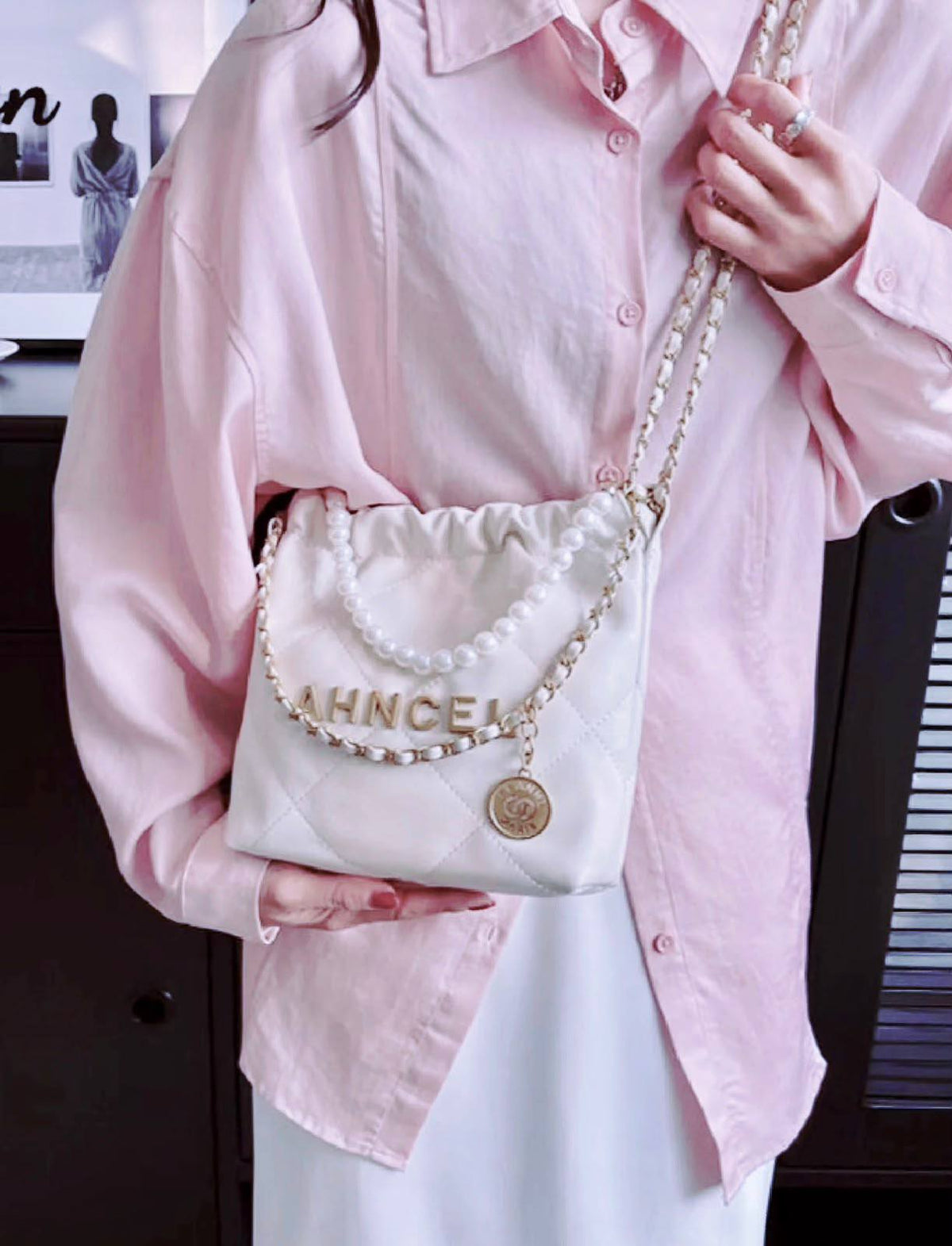 CHANEL 

NEW CAME 

GOOD QUALITY 

100 dhs🇦🇪🇦🇪🇦🇪

Zain295
♥️♥️♥️