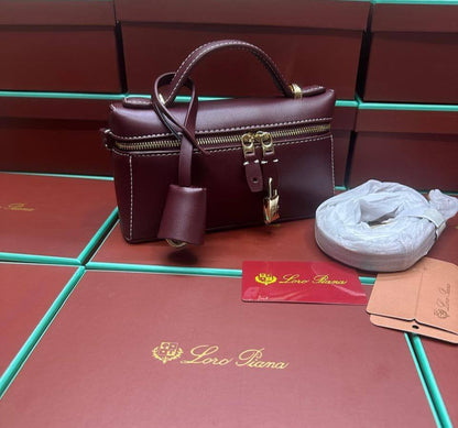 Loro Piana
110 dhs🇦🇪🇦🇪

Zain143
♥️♥️♥️