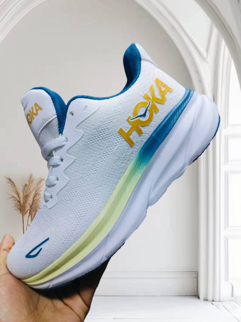 HOKA
Size 36 to 45
60 dhs🪙🌨️

Zain05
♥️♥️♥️