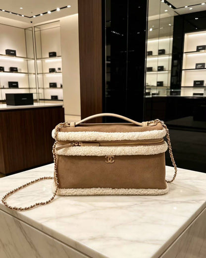 Chanel

30cm
310 dhs🇦🇪🇦🇪

Zain297
♥️♥️♥️