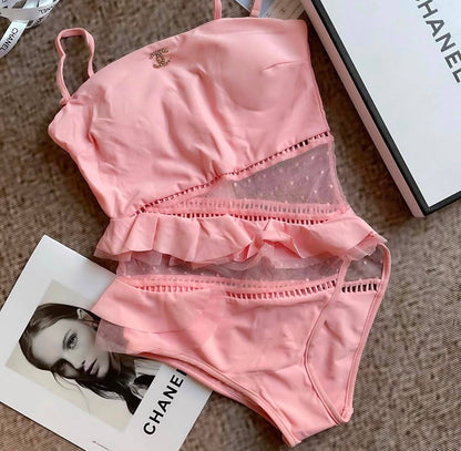 CHANEL
Women’s Swimsuit
Master Quality 
SMLXL
280 dhs✅

Zain276
♥️♥️♥️