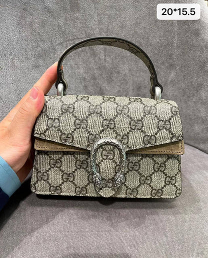 Gucci Dionysus
1️⃣ First quality +🎁
Size : 20 ~ 18 * 12 cm
80 dhs✅
with box🎁

Zain115
♥️♥️♥️