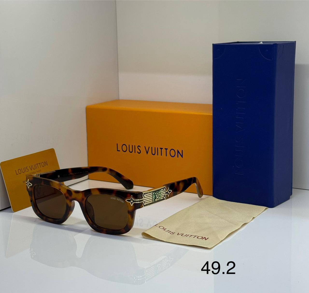 NEW CAMING SUNGLASSES 
GOOD QUALITY 
50 dhs🪙🌨️

Zain40
♥️♥️♥️