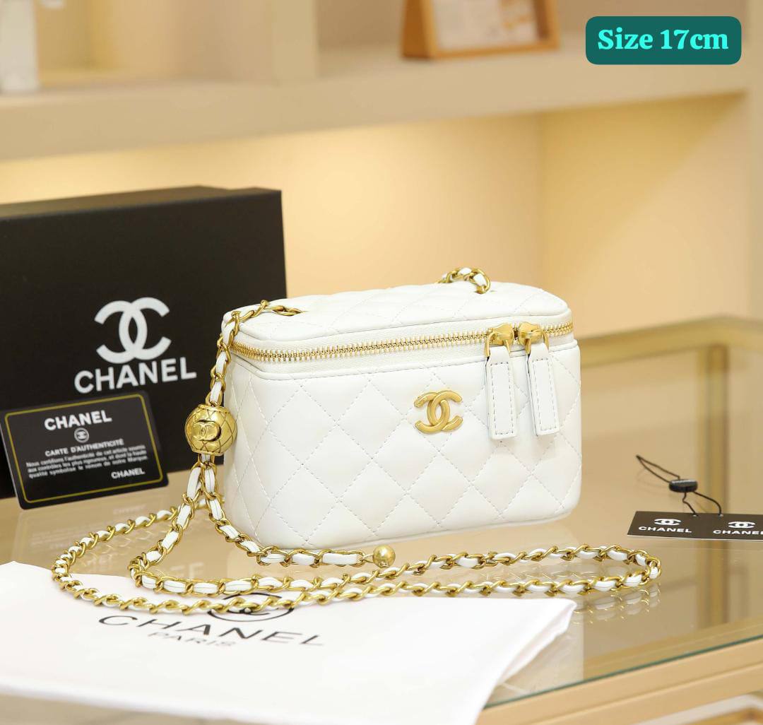 Chanel
Good quality 
with box 
100 dhs✅

Zain186
♥️♥️♥️
