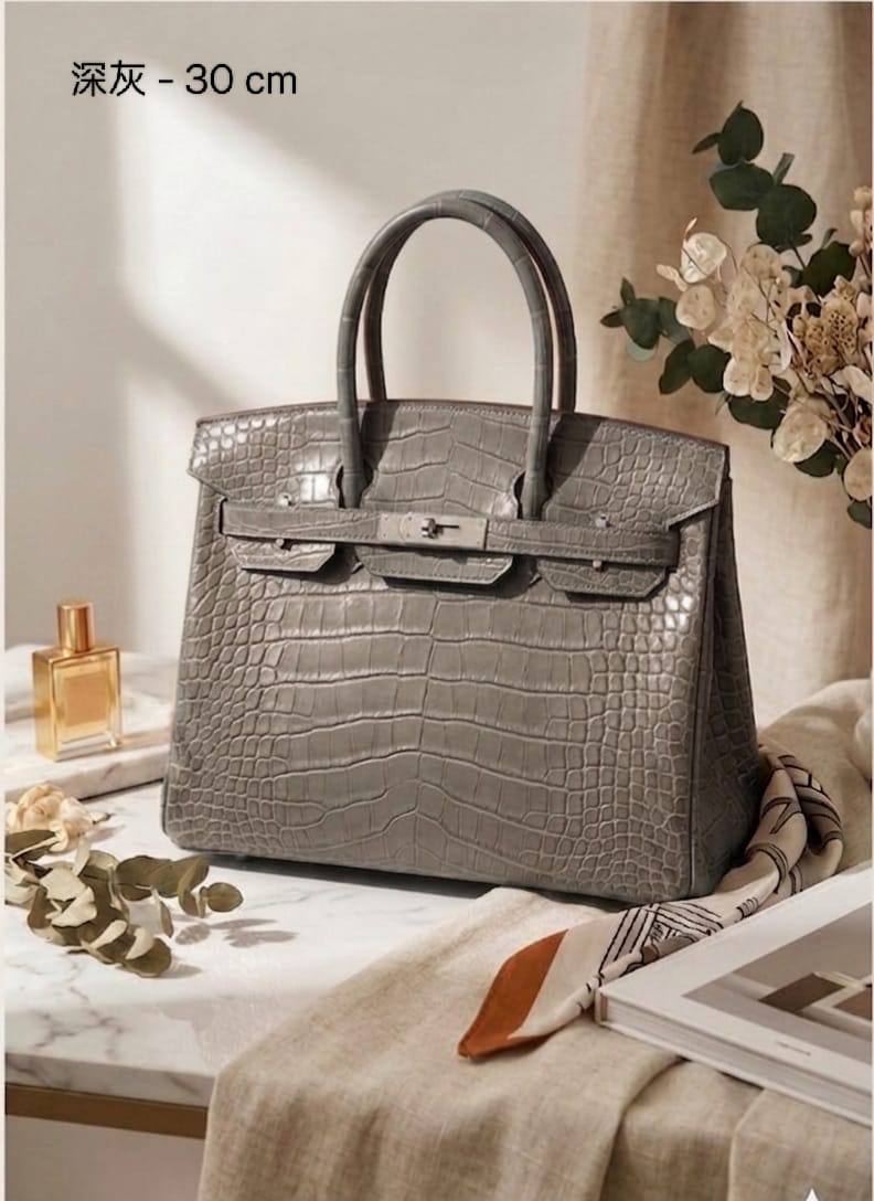 HERMES ʙɪʀᴋɪɴ
ᴄʀᴏᴄᴏᴅɪʟᴇ ʟᴇᴀᴛʜᴇʀ
sɪʟᴠᴇʀ ʜᴀʀᴅᴡᴀʀᴇ
ᴡɪᴛʜ ʟᴏɴɢ ʙᴇʟᴛ sᴛʀᴀᴘ
sɪᴢᴇ: 30 cm

120 dhs🇦🇪🇦🇪
ɢᴏᴏᴅ ǫᴜᴀʟɪᴛʏ ᴍᴀᴛᴇʀɪᴀʟ

Zain31
♥️♥️♥️