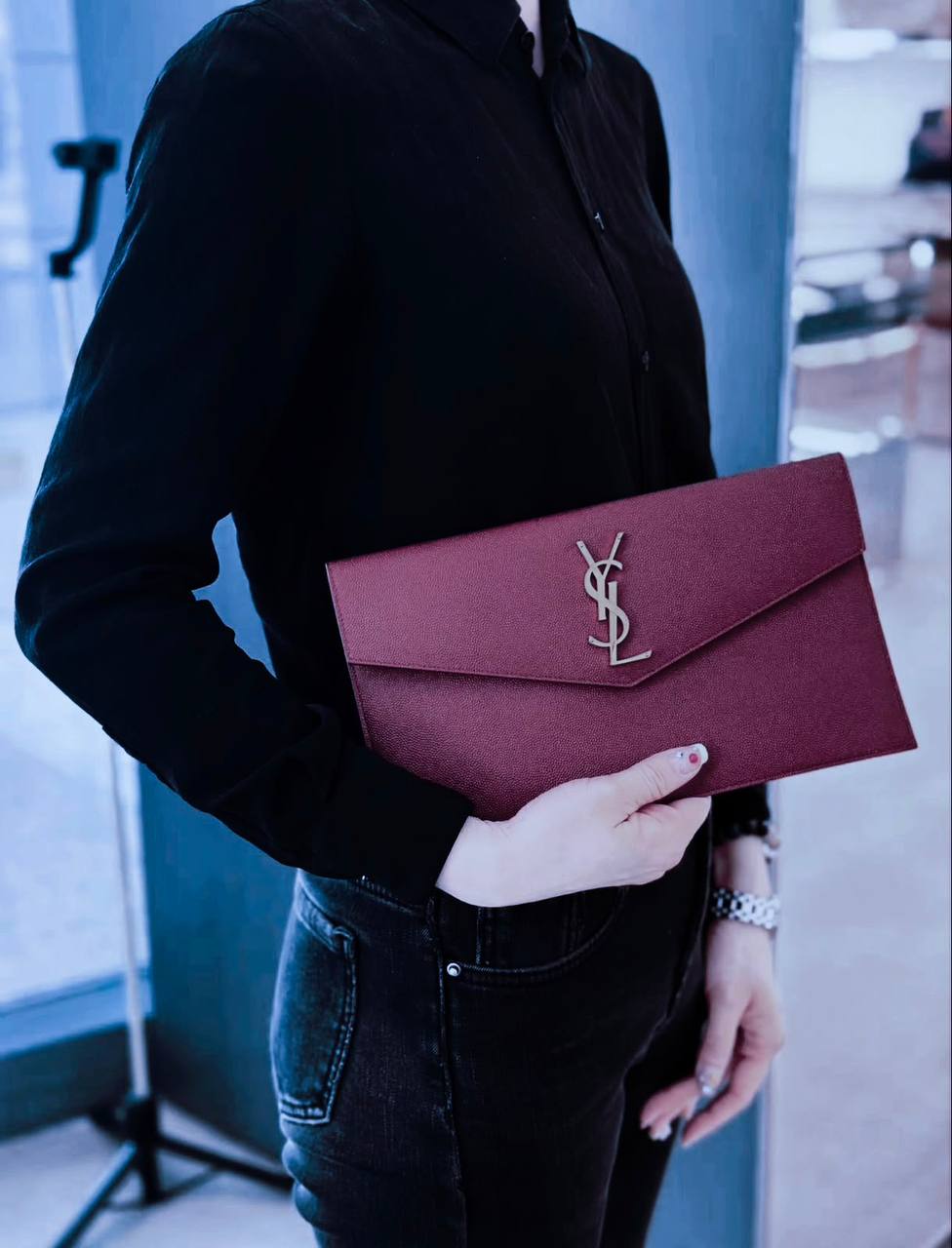 YSL 
COPY ONE 
WITH BOX 
190 dhs🇦🇪🇦🇪

Zain295
♥️♥️♥️
