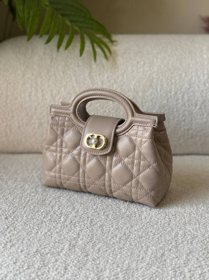 💗*Super Master Bags *😍
         🌓 ✨ 🌔
✨Available now 💫
For Price 👇 WTSP Text Zain 0568585901

Zain246
♥️♥️♥️
