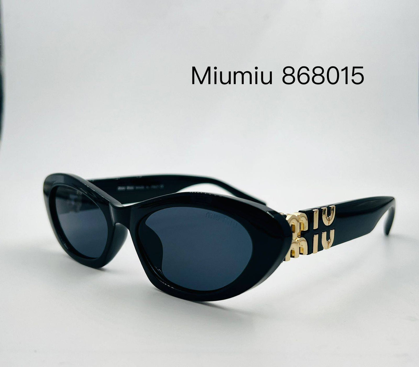 Miu Miu
Sunglasses 🕶️ 
good quality 💯
With master box 🗃️ 
50 dhs🌺

Zain273