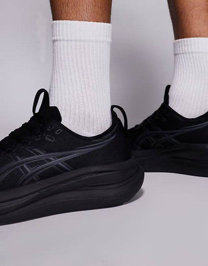 Asics Gel-Nimbus 28 Black/Graphite. 
36-45 AVAILABLE 🤩
210 dhs❣️

Zain242
♥️♥️♥️