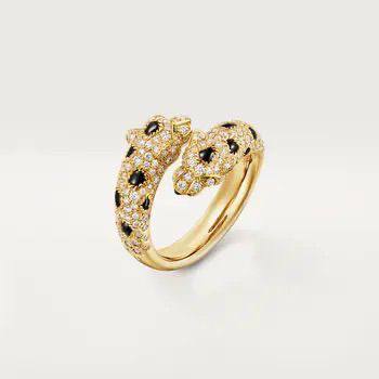 Cartier ❤️‍🔥*
Bangle ✨
Ring 💍 size available 👇
6,7,8,9
Master quality 💯
With normal boxes 🗃️ 
160 dhs✅
With master box 📦 
210 dhs✅

Zain216
♥️♥️♥️