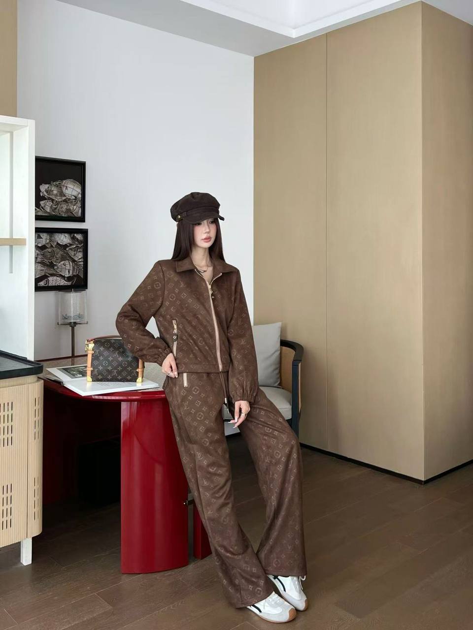 *New collections 💕💕     
280 dhs🪙🌨️
*good  quality  
*Sizes:S M L xl* 
*AVAILABL

Zain231
♥️♥️♥️