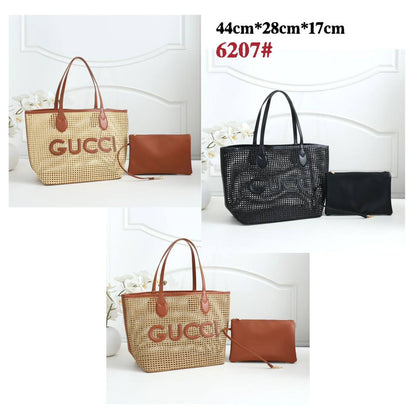 GUCCI BEACH BAG 
NEW CAME  GOOD QUALITY 
WITH POUCH
120 dhs🇦🇪

Zain39
♥️♥️♥️