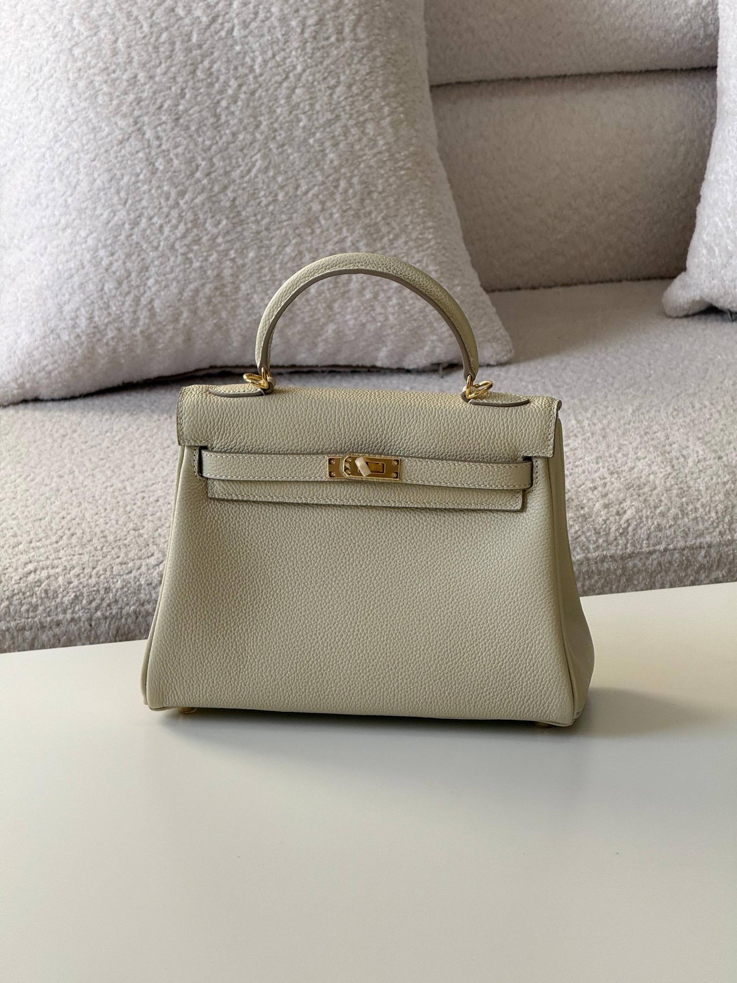 Hermes kelly togo 25cm 💕master quality😍with box❤️
400 dhs🪙🌨️

Zain52
♥️♥️♥️