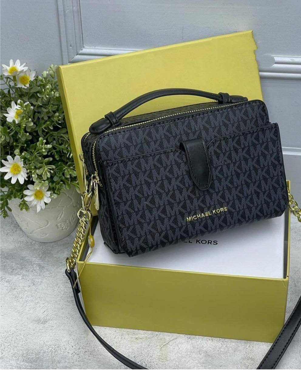 MK
90 dhs✅
Size：20CM
Good-quality 

Zain35
♥️♥️♥️