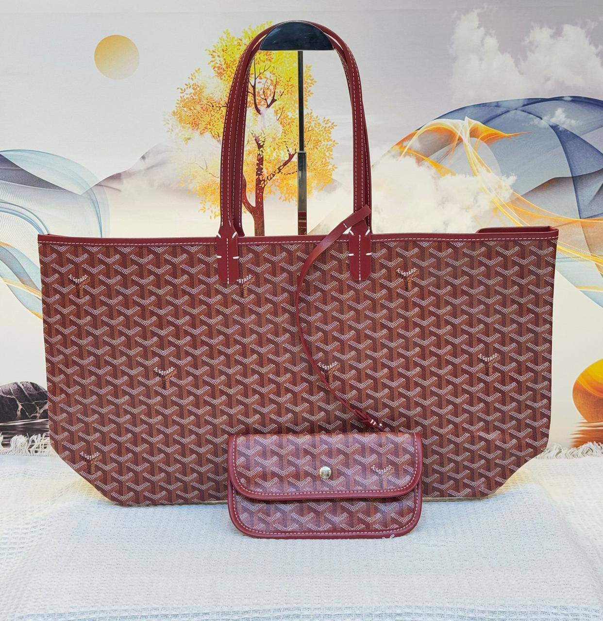 Goyard
Best quality 
90 dhs🪙🖤
size 56cm

Zain158
♥️♥️♥️