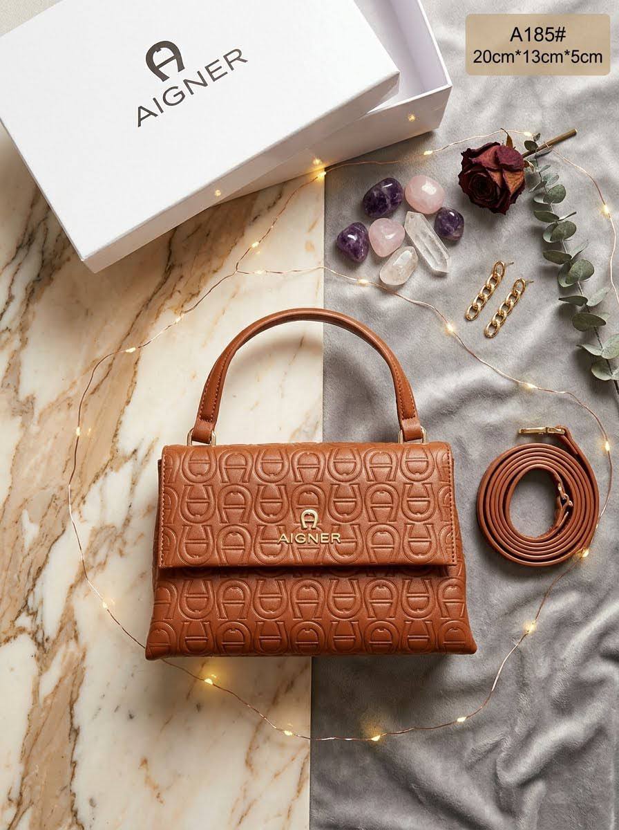 Aigner 

95 dhs
With box 

Zain72
♥️♥️♥️