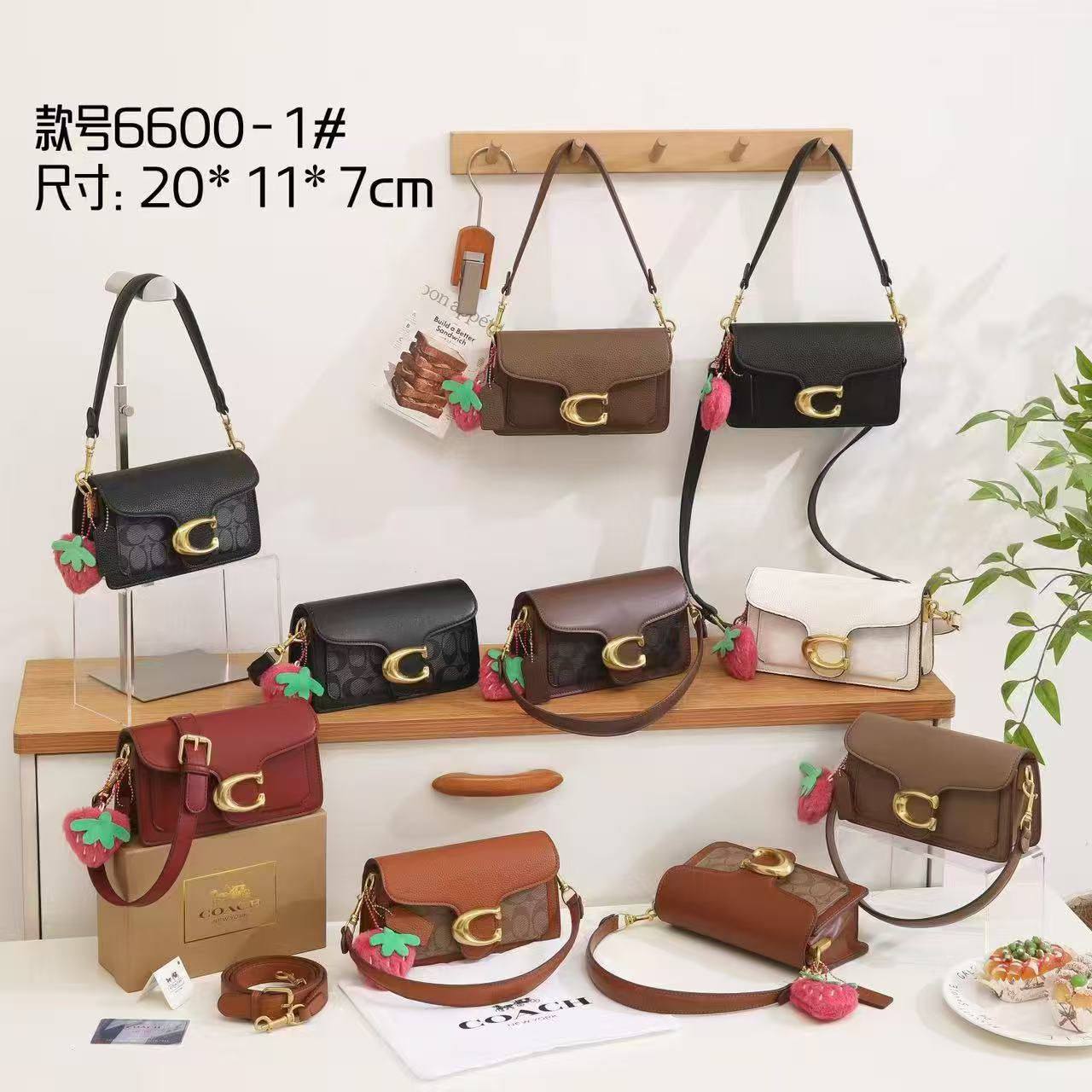 Coach

withbox 🎁🎁🎁

95 dhs💓

Zain143
♥️♥️♥️
