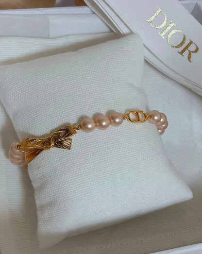 Dior 
Necklace 🐦‍🔥
Bracelet ❤️‍🔥
Master quality 💯
With normal boxes 📦 
105 dhs🇦🇪🇦🇪


With master box 🗃️ 
115 dhs🇦🇪🇦🇪

Zain216
♥️♥️♥️