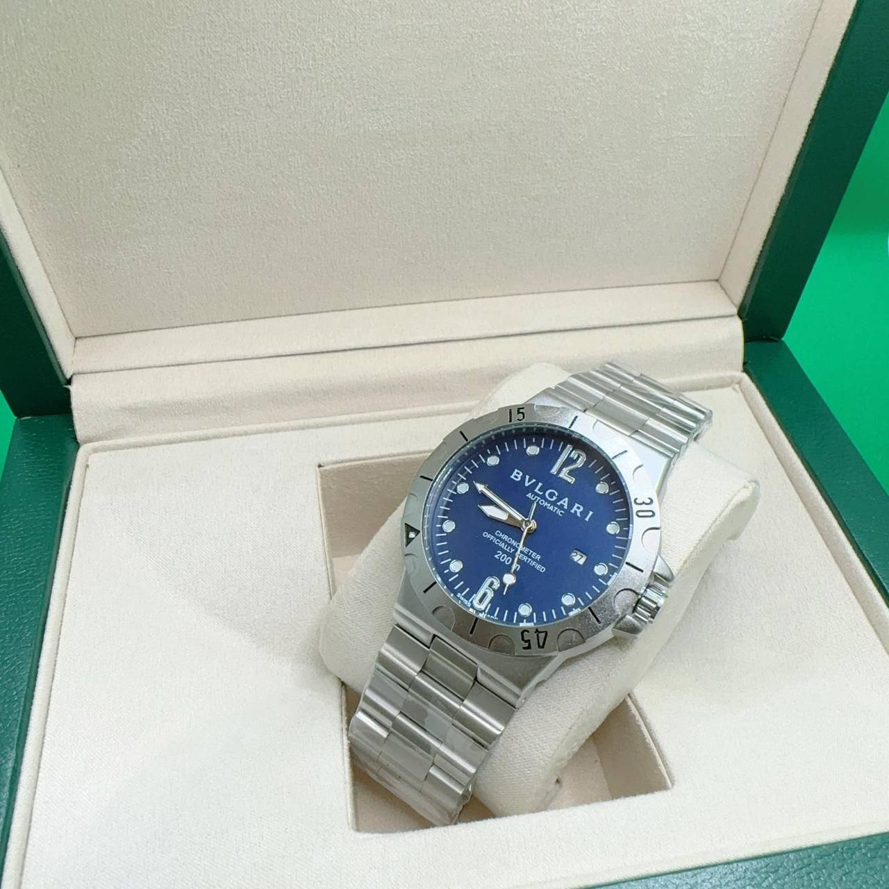 Omega - Rolex - Bvlagri
70 dhs🪙💕

Zain37
♥️♥️♥️