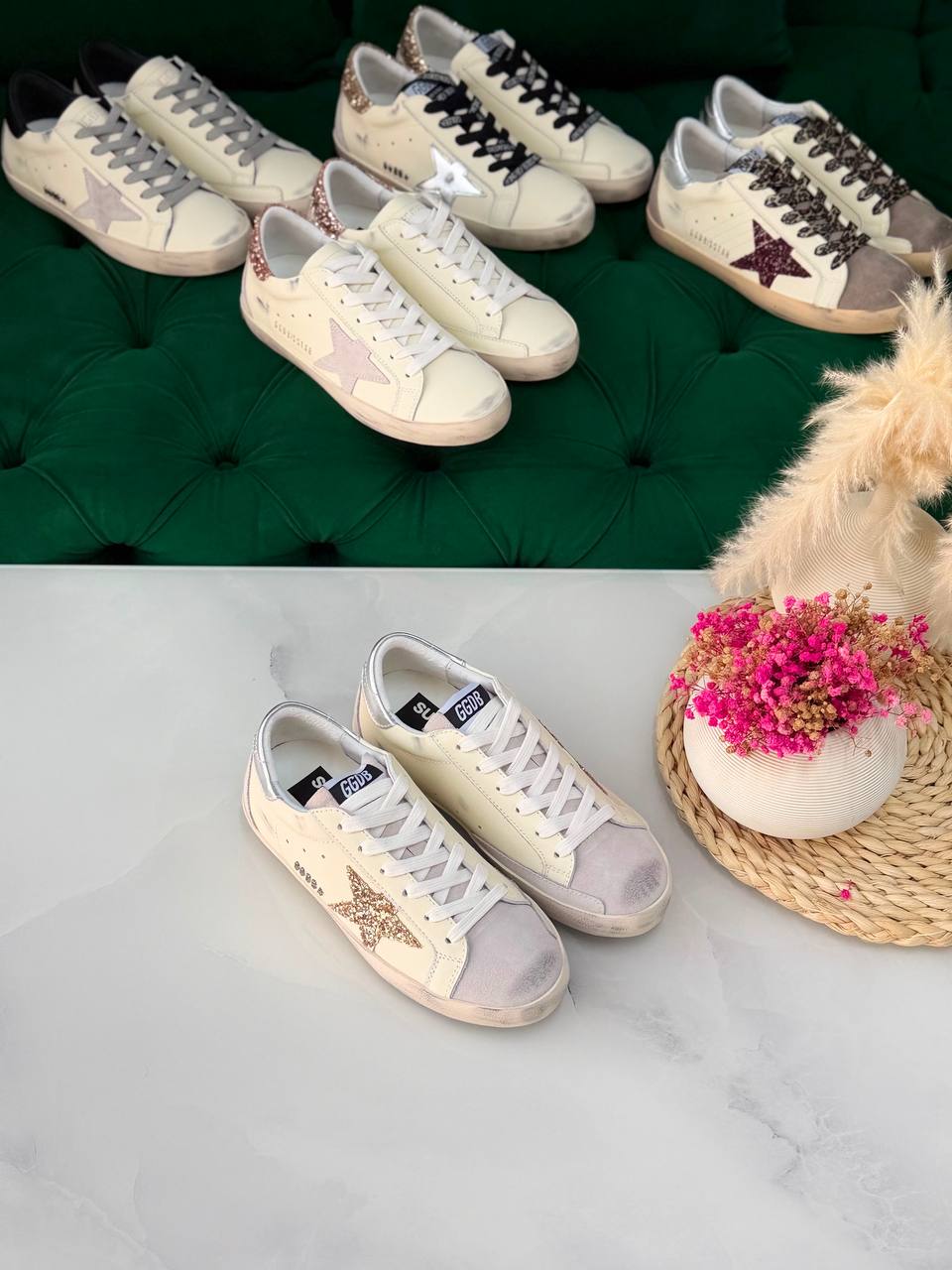 Golden goose
Vip quality 
Size:36 to 41
450 dhs🇦🇪🇦🇪

Zain113
♥️♥️♥️