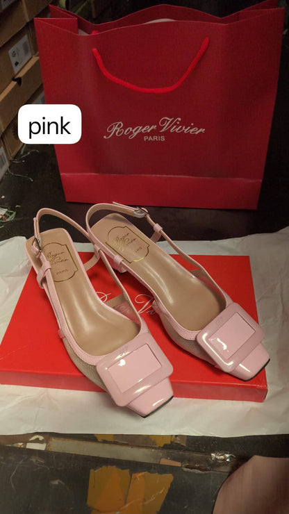 Roger Vivier

Size 36 to 41

120 dhs🇦🇪🇦🇪

Zain146
♥️♥️♥️