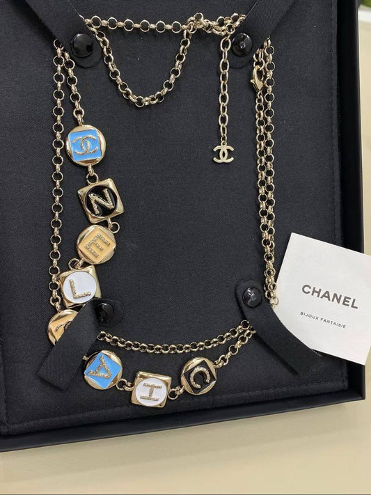 CHANEL 
MASTER💫✨
NECKLACE
 120 DHS✅
WITH BOX AND PAPER BAG🛍️🎁

Zain89
♥️♥️♥️
