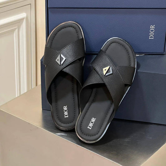 DIOR MAN 
Size 40-45
105 dhs❤️

Zain40
♥️♥️♥️