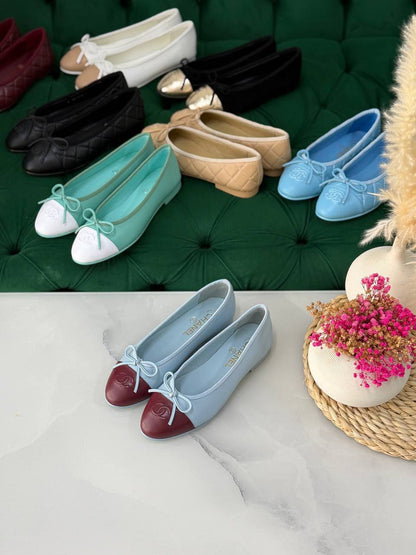 Chanel 
Vip quality 
Size:36 to 41 
450 dhs💛

Zain113
♥️♥️