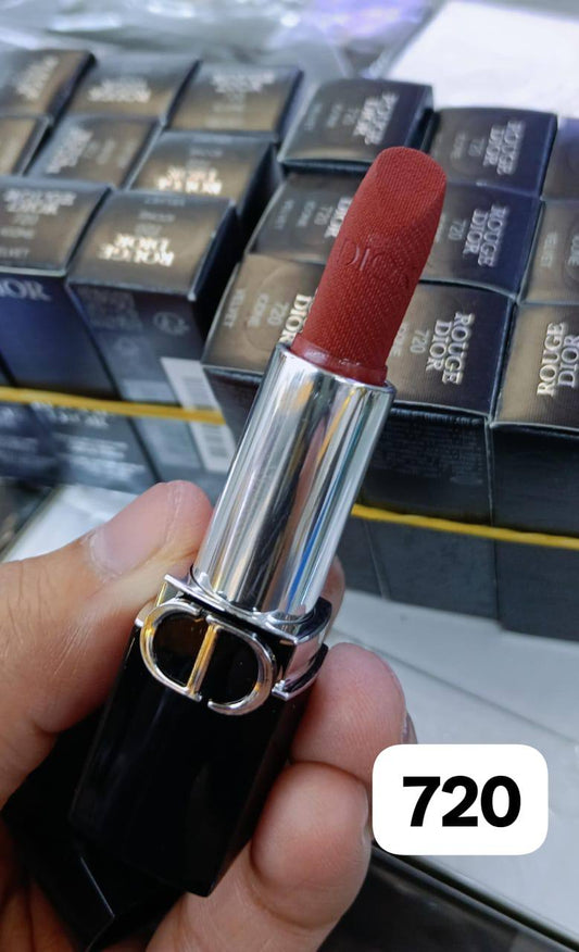 Mini Dior Lip Stick
35 dhs🪙💕

Zain01
♥️♥️♥️