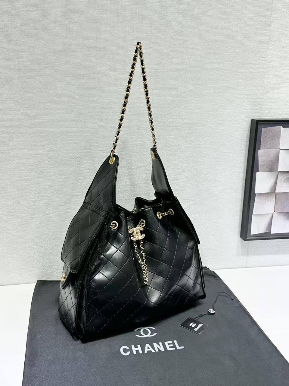 CHANEL 
GOOD QUALITY 💯
110 dhs🪙💕

Zain28
♥️♥️♥️