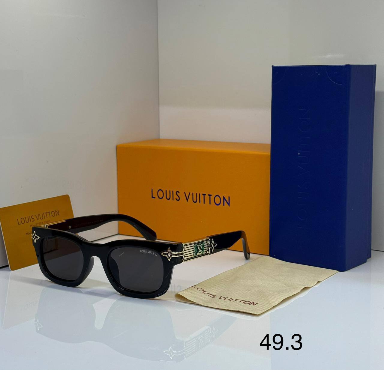 NEW CAMING SUNGLASSES 
GOOD QUALITY 
50 dhs🪙🌨️

Zain40
♥️♥️♥️