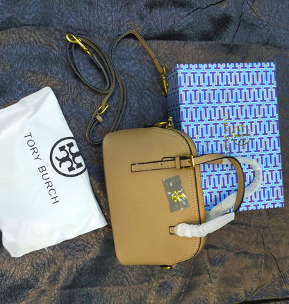 Coach
With box 
90 dhs🇦🇪🇦🇪

Zain235
♥️♥️♥️