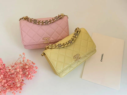 Chanel

240 dhs🇦🇪🇦🇪

Zain134
♥️♥️♥️