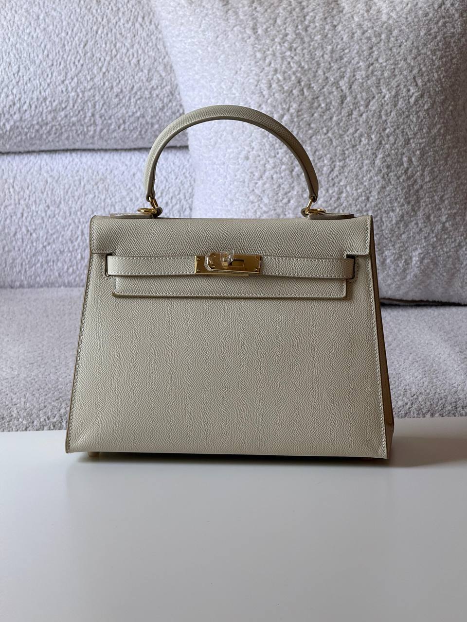 Hermes
kelly epsom 28cm💥Master quality ✅

with box📦
🎁🎁🎁

420 dhs💓

Zain52
♥️♥️♥️