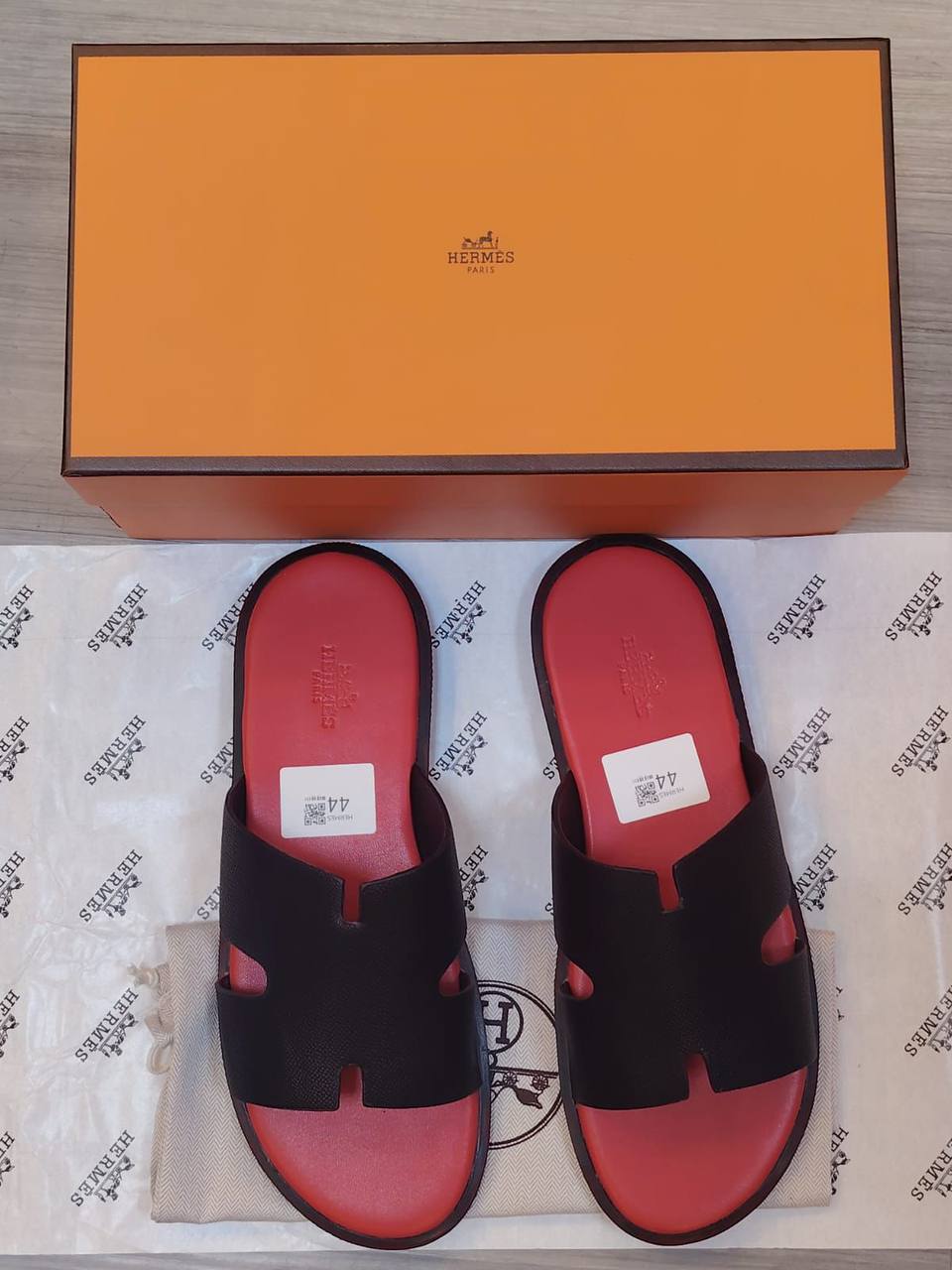 Hermes Slipper
For Men, New Arrived 
 Size 40 To 45
105 dhs🇦🇪

Zain16
Zain120
♥️♥️♥️