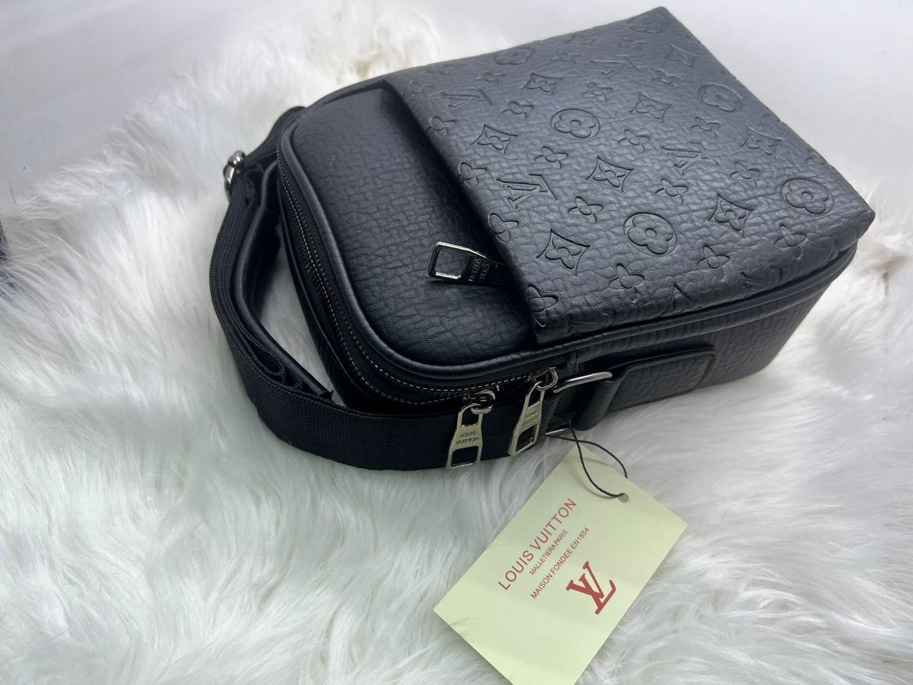 Unisex Bags
High Quality
85 dhs✅

Zain182
♥️♥️♥️