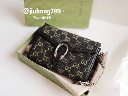 Mixed brands
Gucci
LV
Chanel
Fendi
Hermes

120 dhs🇦🇪🇦🇪

Zain10
♥️♥️♥️